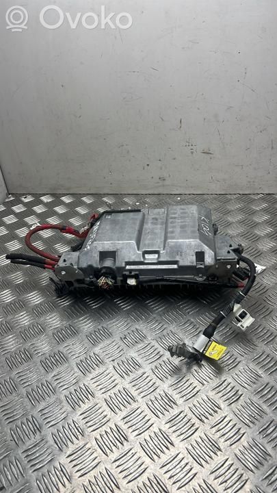 Inversor/convertidor de voltaje   110033400E,NJ1A3F207