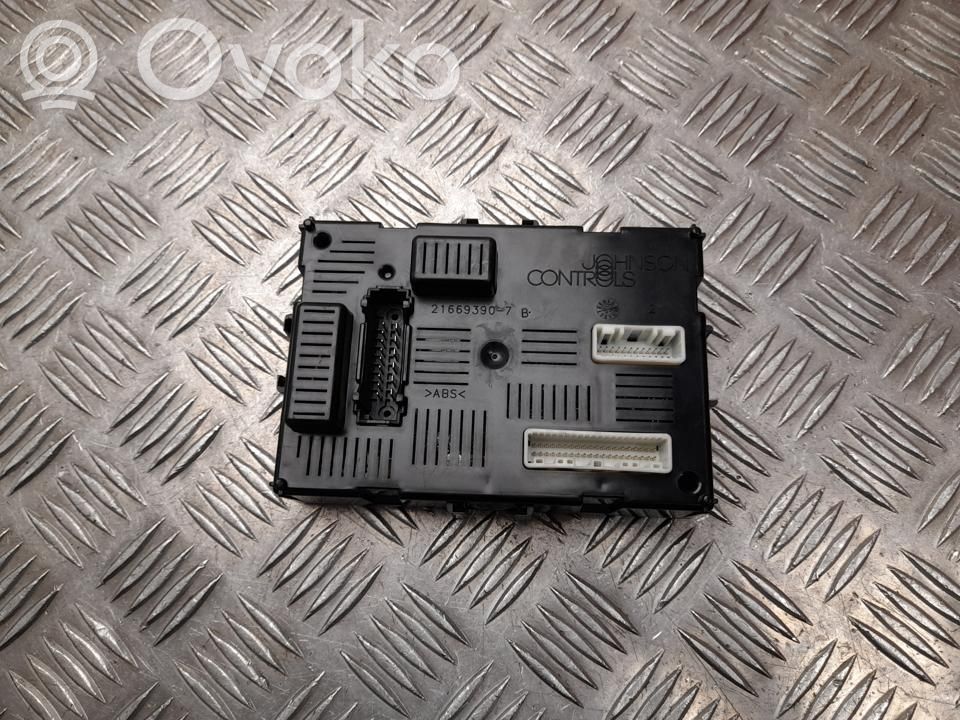 Nissan Micra Module confort 