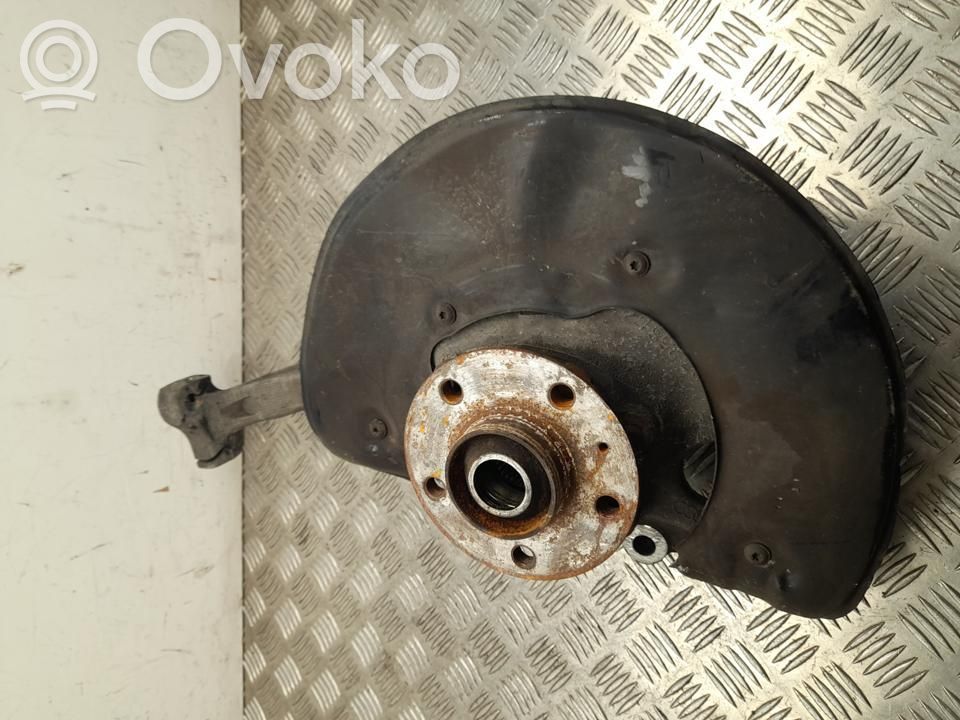 Audi A8 S8 D4 4H Cubo de rueda delantera 