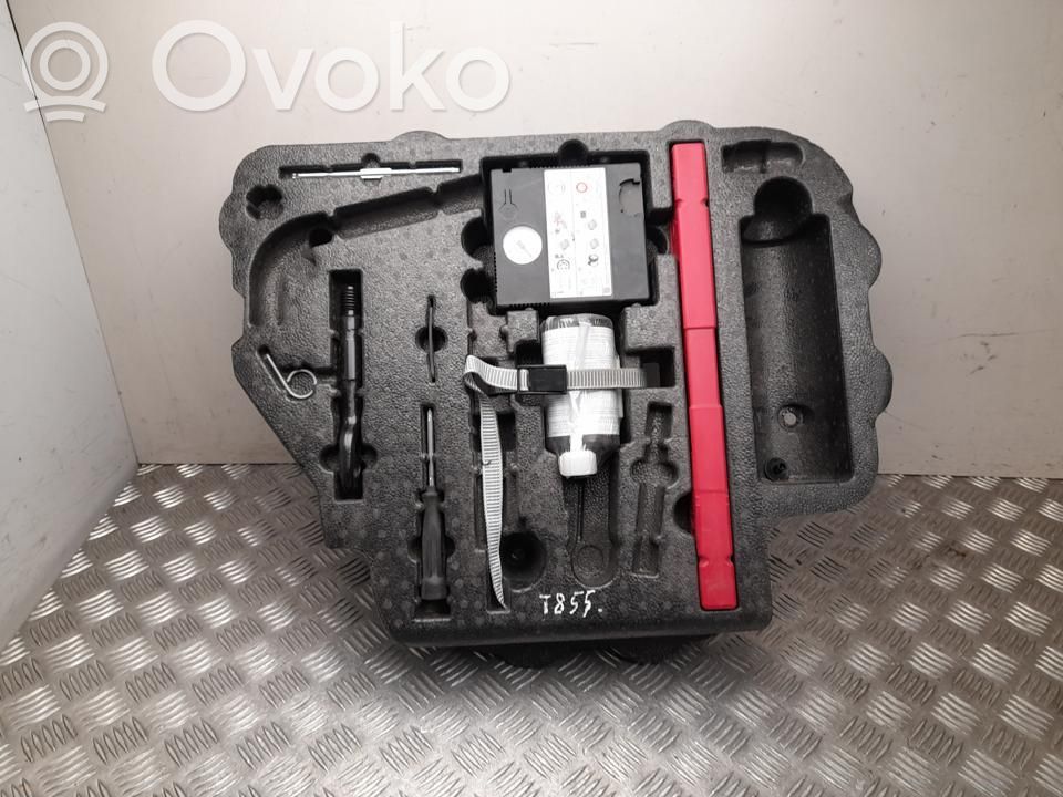 Volkswagen Caddy Skrzynka narzędziowa 