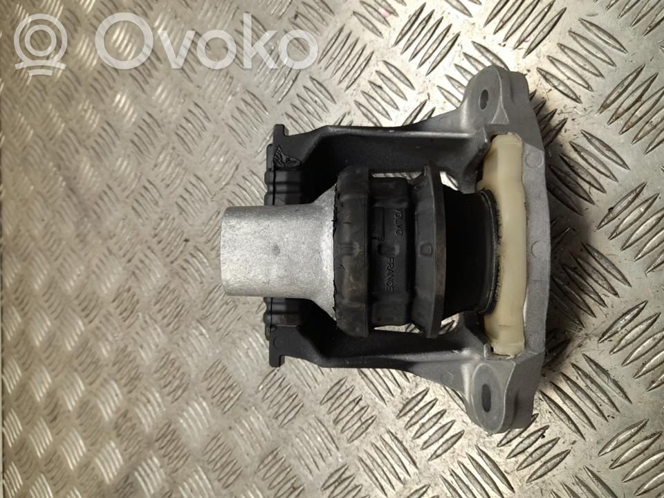 Engine mount bracket   32298661,VD37039