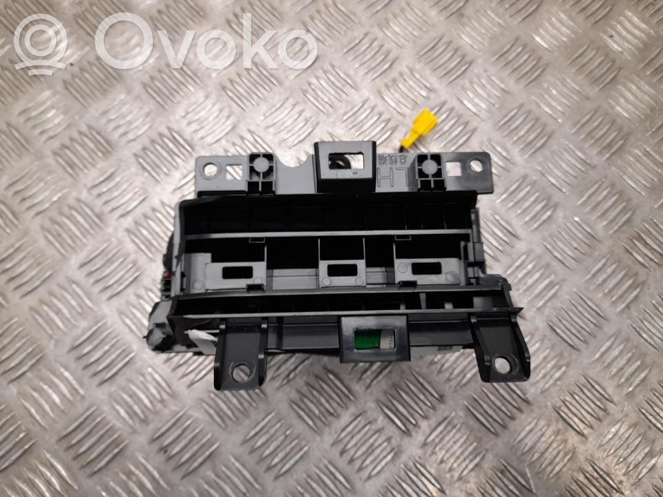 Rura / Wąż dolotowy powietrza   8892887735BA0,H4384,Y0536358