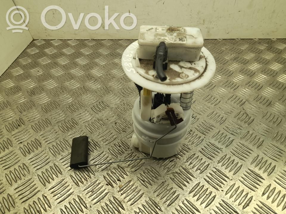 Bomba interna de combustible   170111966R,VD37385