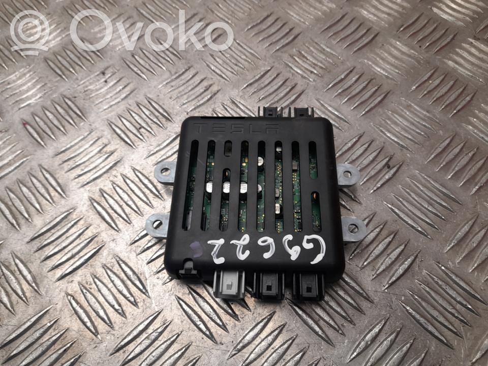 Tesla Model X Other control units/modules 