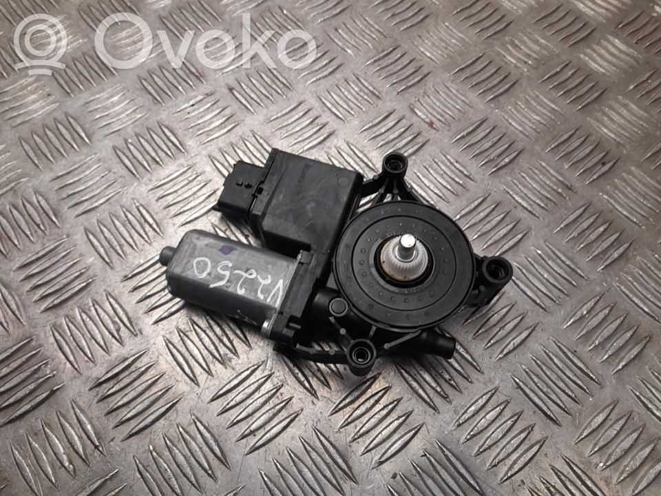 Opel Zafira Life Front door window regulator motor 