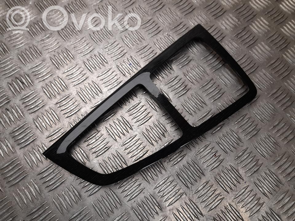 Audi Q7 4M Ornament bord 