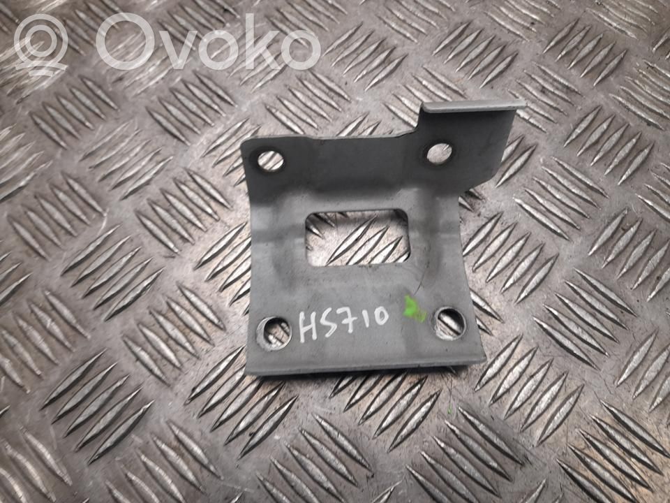 Engine mounting bracket   H5710
