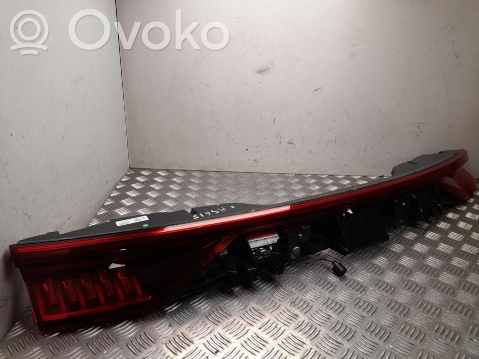 Audi Q8 e-tron Lampy tylnej klapy bagażnika 