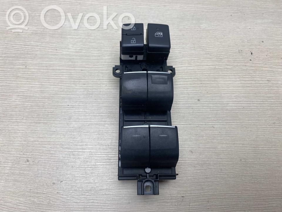 Toyota C-HR I Interruptor del elevalunas eléctrico 