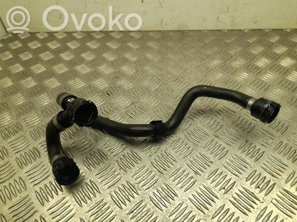 BMW i4 Engine coolant pipe/hose 