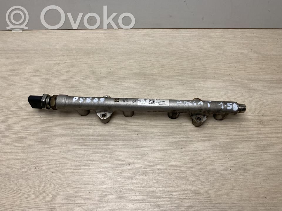 Volkswagen PASSAT B8 Kraftstoffverteiler Einspritzleiste Verteilerrohr 