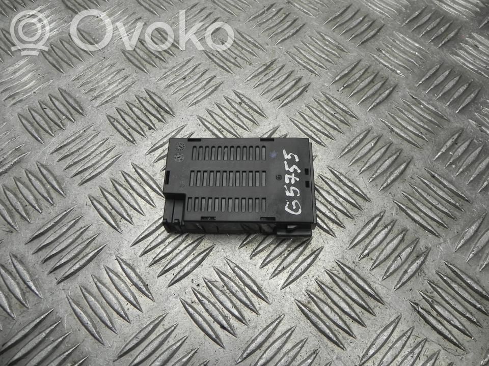 Volkswagen Polo VI Enchufe conector USB 