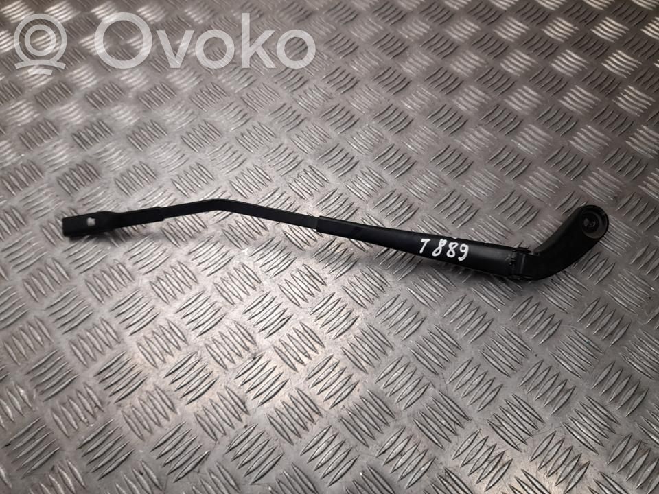 Audi A1 Front wiper blade arm 