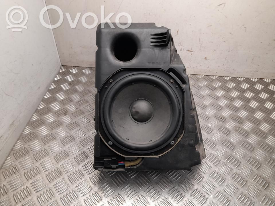 Tesla Model 3 Altavoz subwoofer 