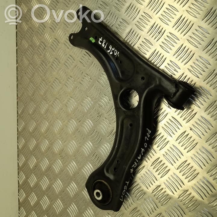 Volkswagen Polo VI Priekinis pusašis 