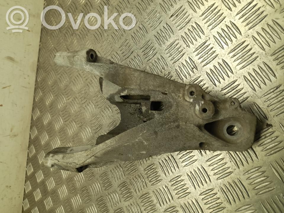 Volkswagen Transporter - Caravelle T6 Łapa / Mocowanie silnika