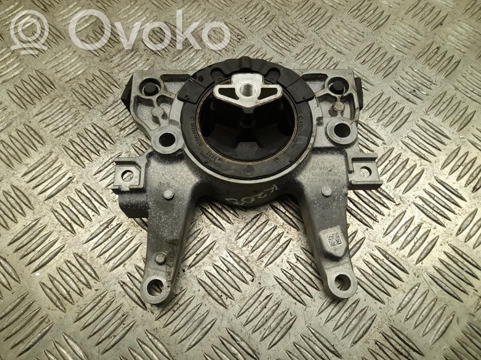 BMW 5 G60 G61 Engine mount bracket 