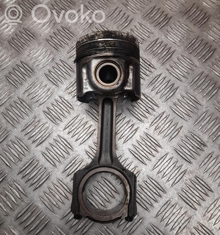 Ford Ranger Tłok z korbowodem 