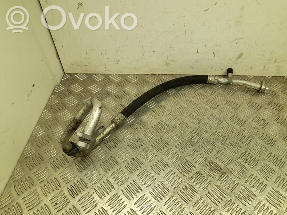 Renault Master III Ilmastointilaitteen putki (A/C) 