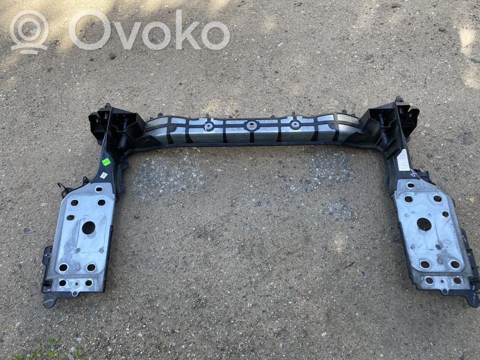 Renault Megane E-Tech Radiatoru panelis 