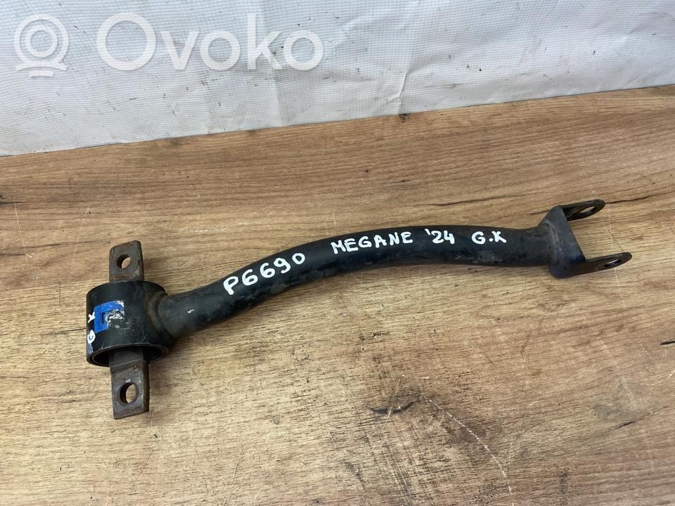 Górny wahacz tylny   551115MZ0A,KLEP6690