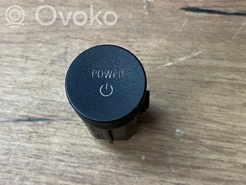 Renault Megane E-Tech Interruptor de encendido/apagado del motor 