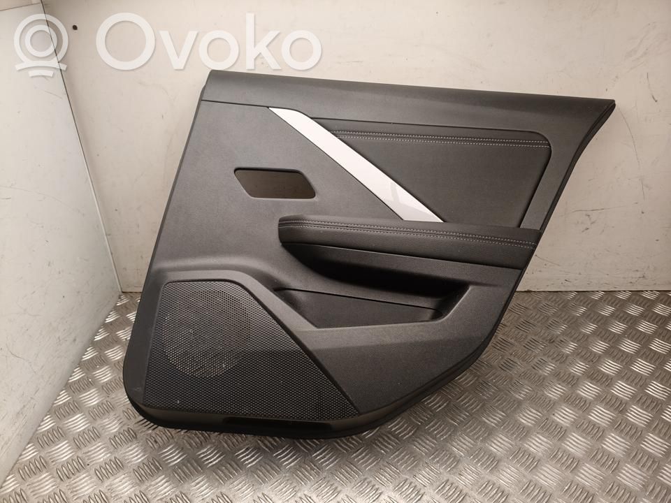 Opel Astra L Etuoven verhoilu