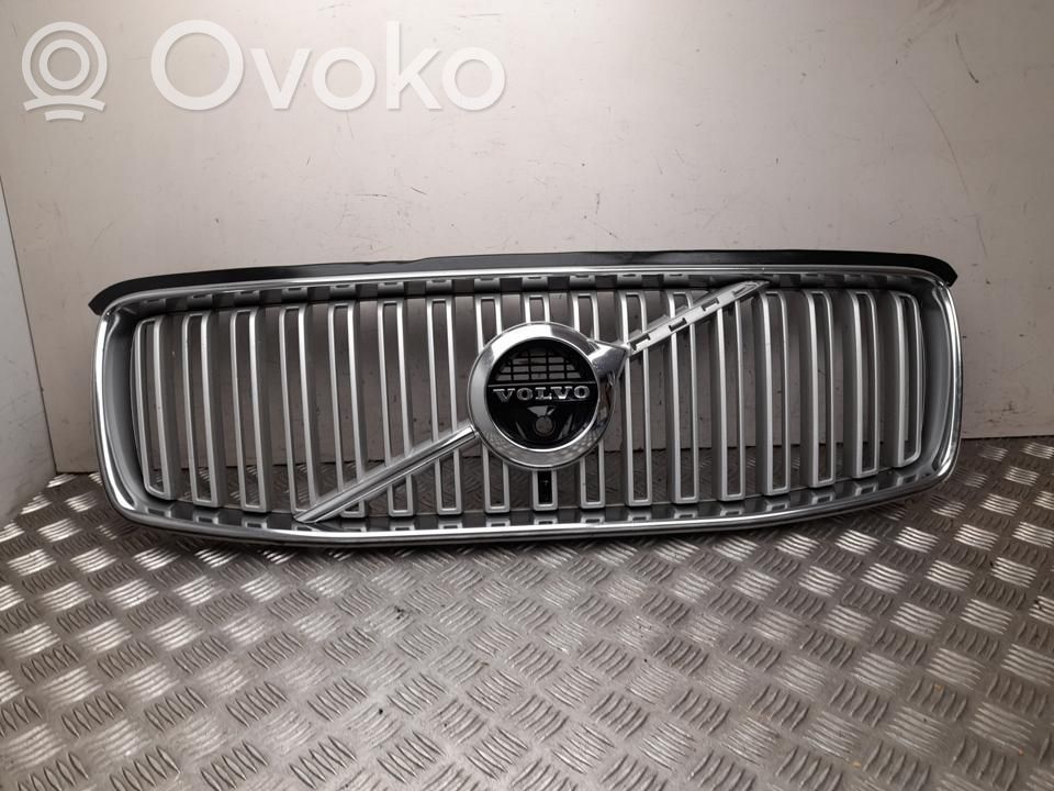 Volvo XC90 Atrapa chłodnicy / Grill 