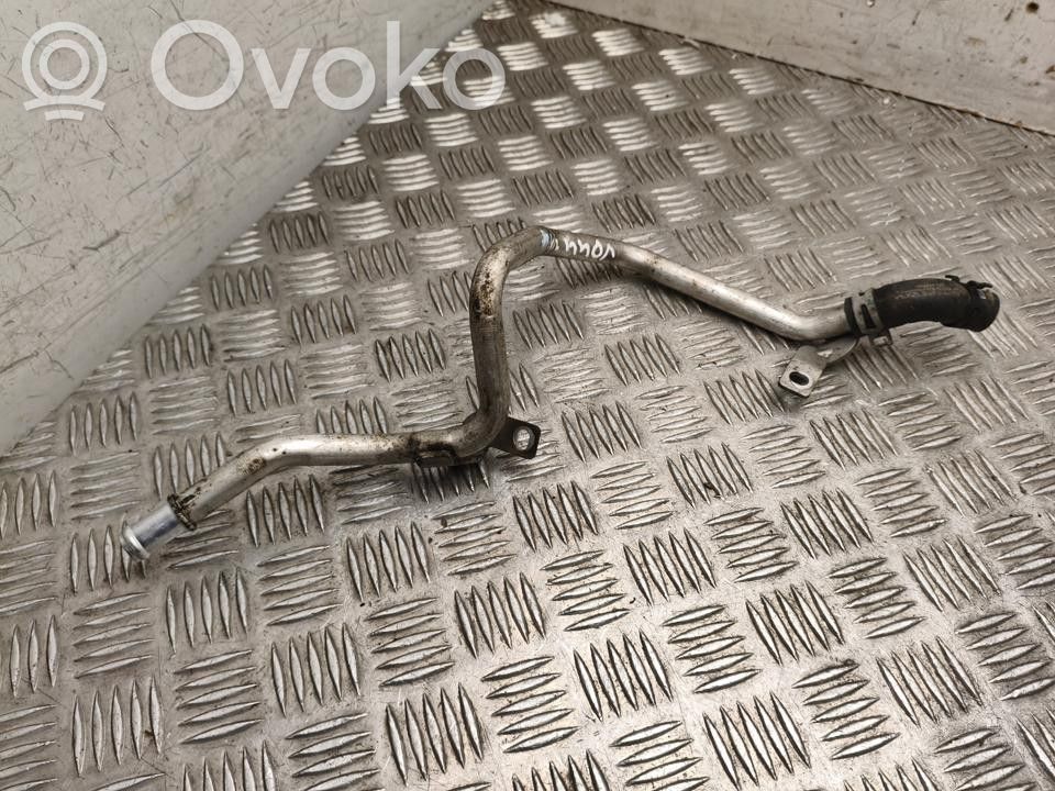 Audi A4 S4 B9 Caurulīte (-es) / šļūtene (-es)