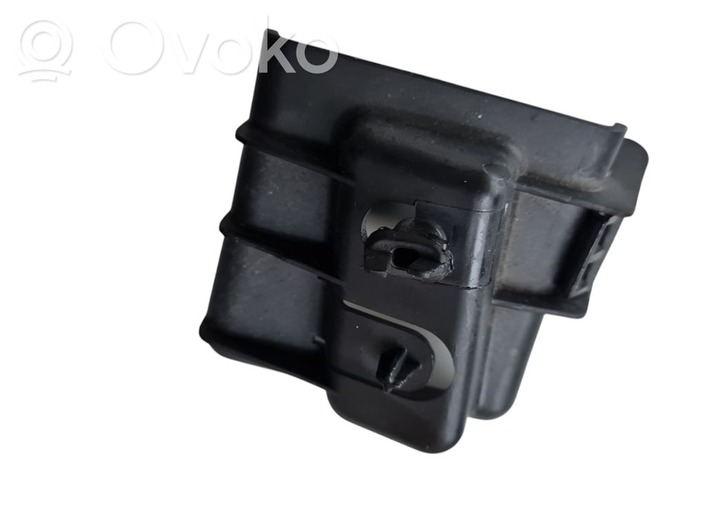 BMW 3 E90 E91 Bracket in trunk/boot 