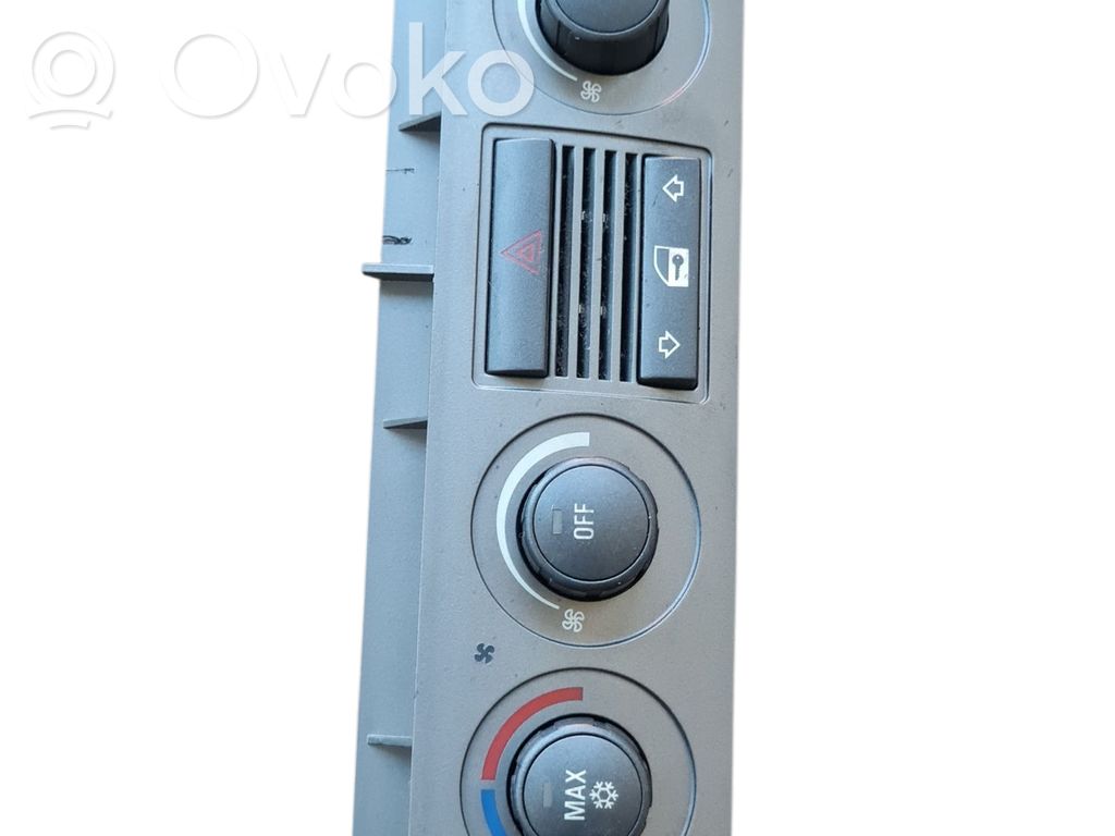 BMW 7 E65 E66 Climate control unit 