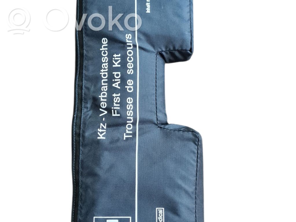 First aid kit   8270015