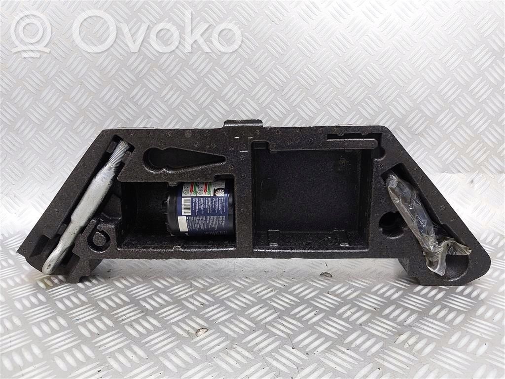 Volvo XC40 Other trunk/boot trim element 
