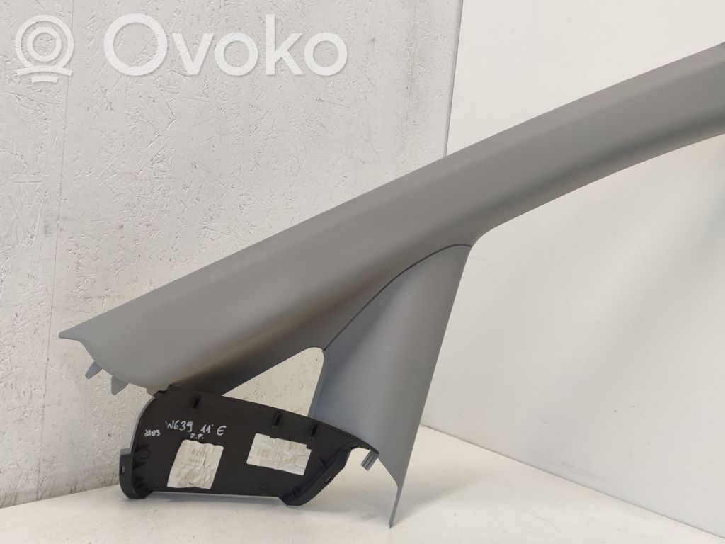 Osłona słupka szyby przedniej / A   A6396904053,6396904053