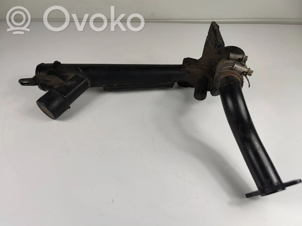 Peugeot 508 Intercooler air channel guide 
