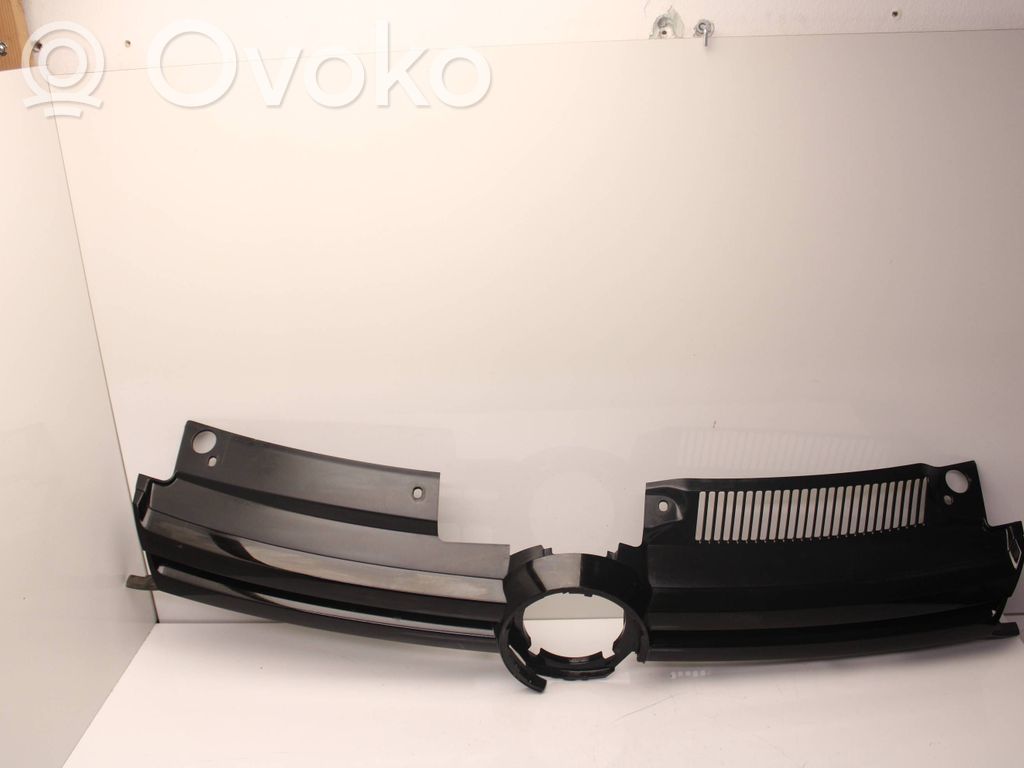 Volkswagen Golf VI Etusäleikkö 