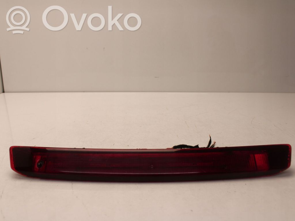 Kolmas/lisäjarruvalo   BS7113A601BE