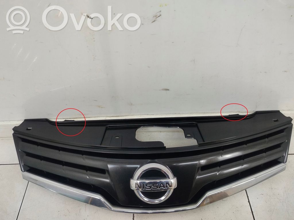 Nissan Note (E11) Grotelės viršutinės 