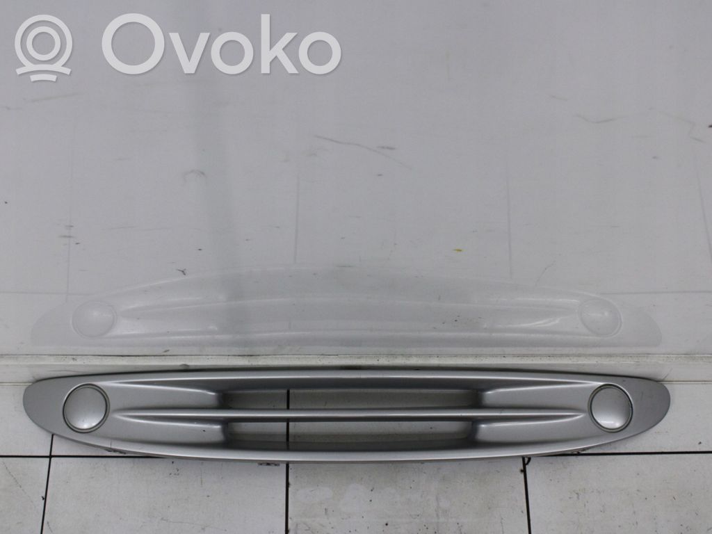 Smart ForTwo I MC01 Etupuskurin ylempi jäähdytinsäleikkö 