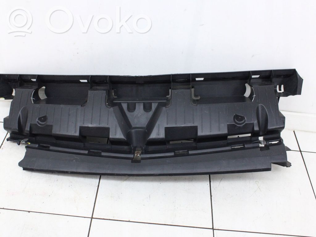 Renault Kangoo II Jäähdyttimen kehyksen suojapaneeli 