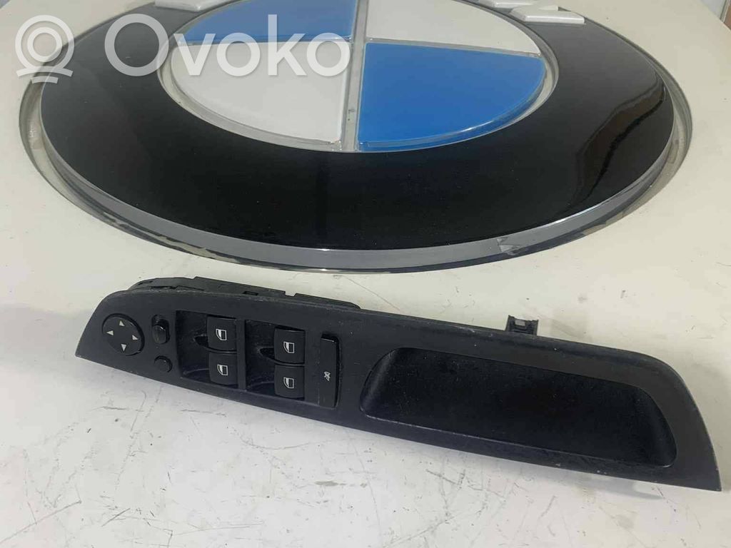 Electric window control switch   9122117,06W50A03