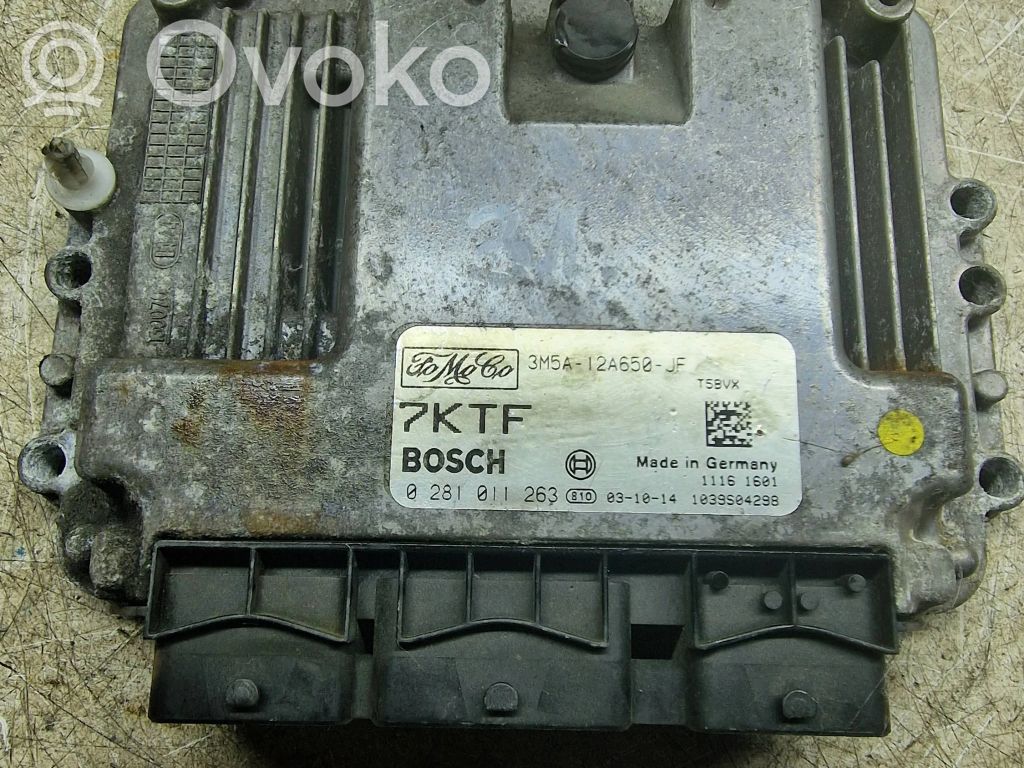 Ford Focus C-MAX Engine control unit/module 