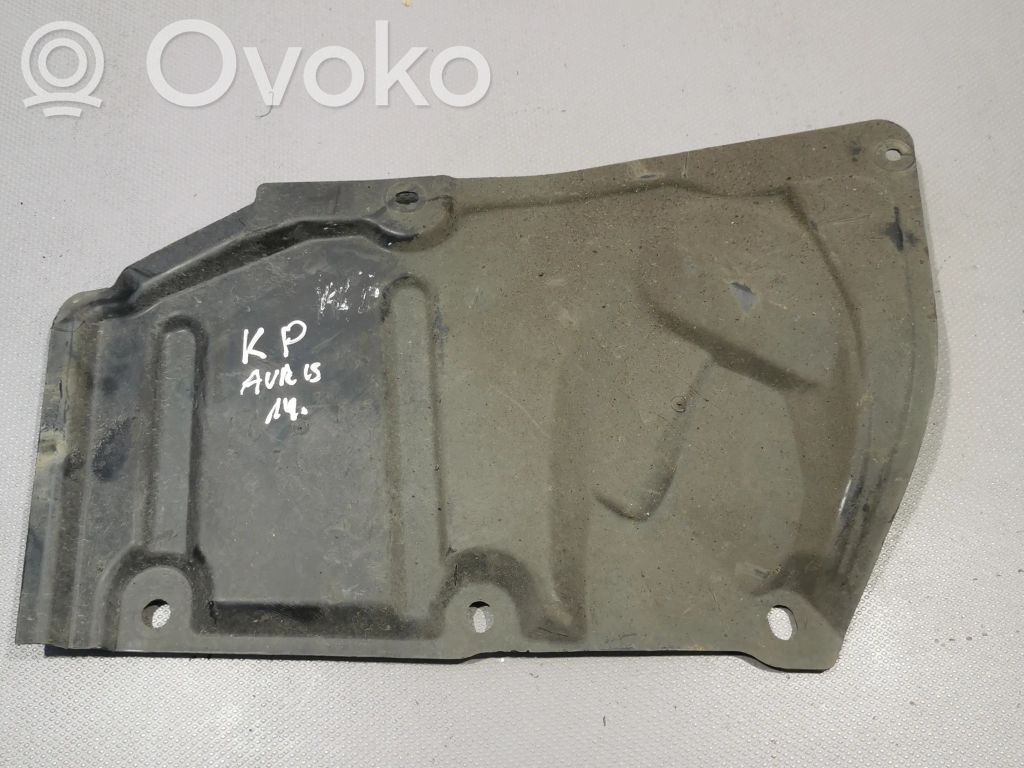 Toyota Auris E180 Engine splash shield/under tray 