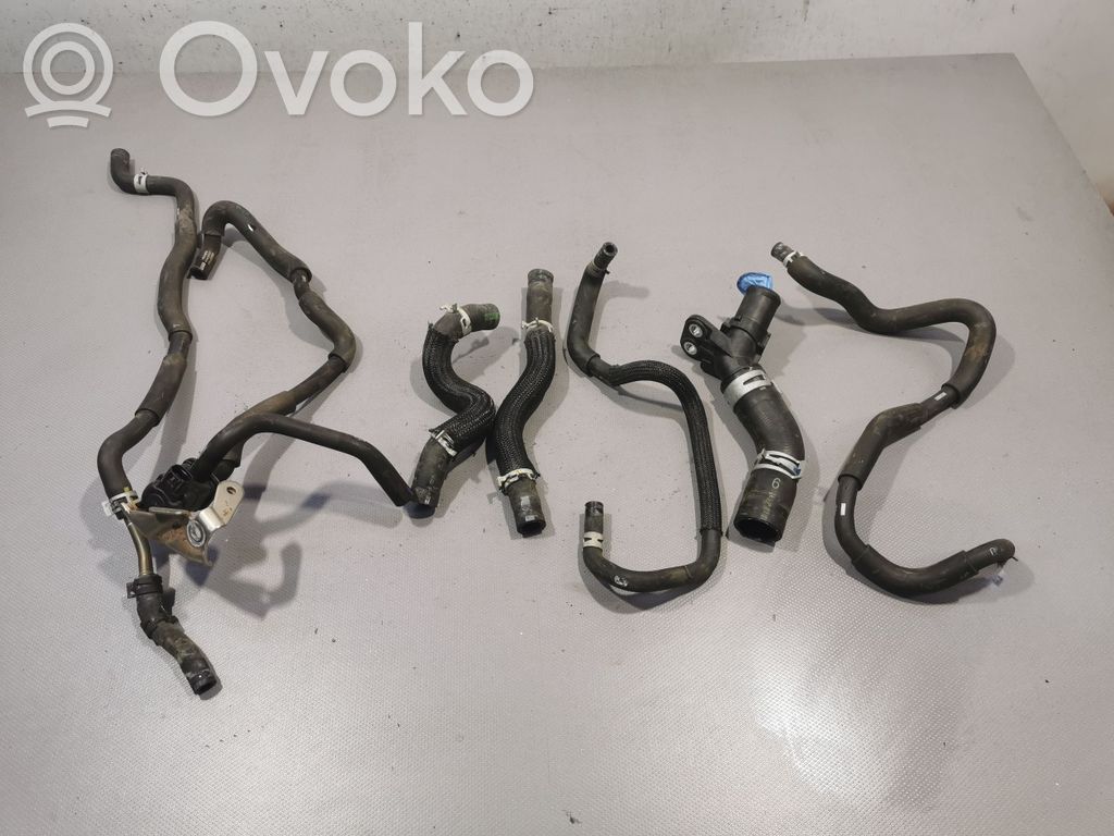 Engine coolant pipe/hose