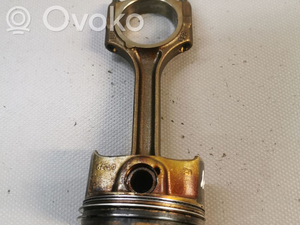 Opel Zafira C Pistón con biela 