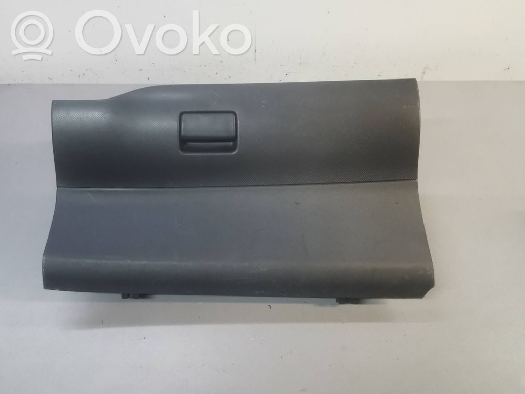 Toyota Auris 150 Guantera 
