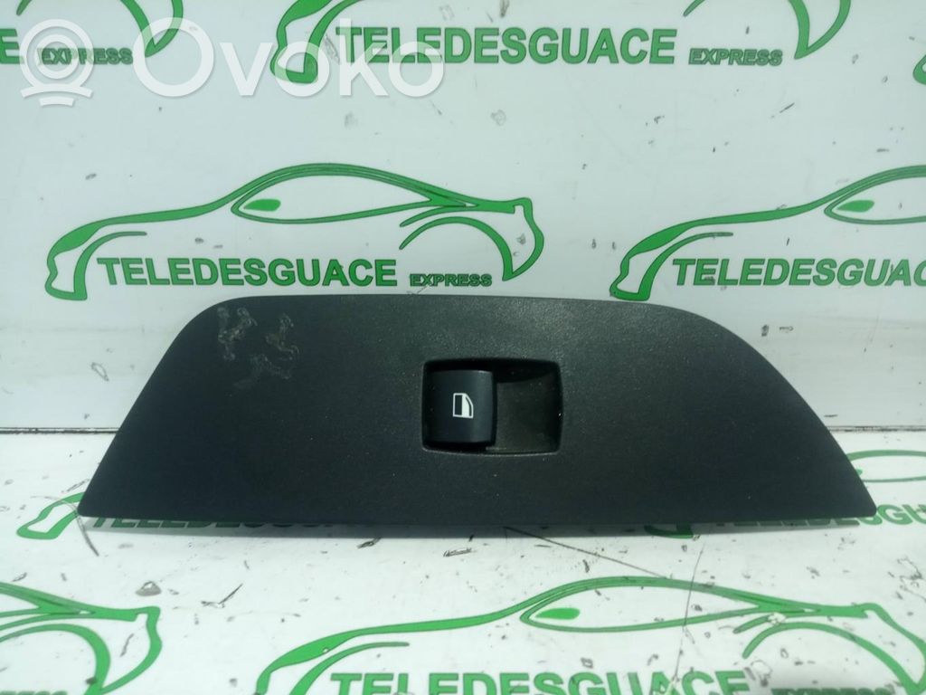 Electric window control switch   15979800