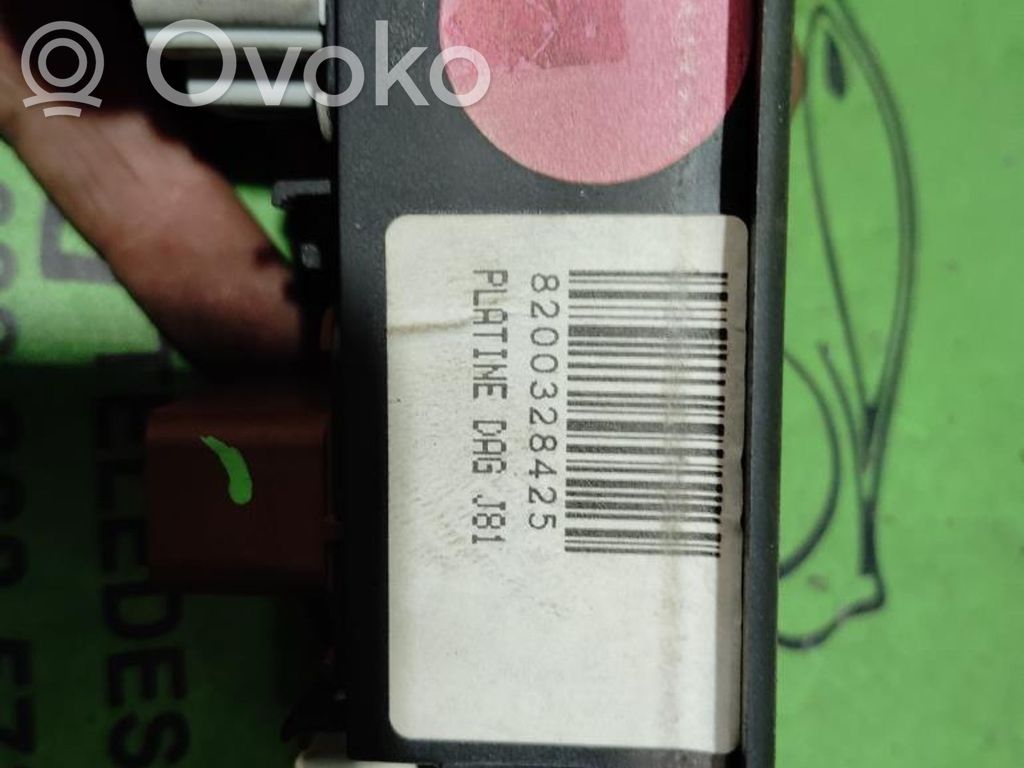 Electric window control switch   8200328425