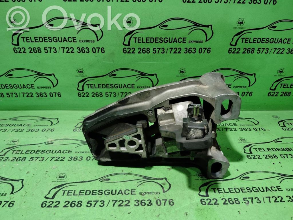 Citroen C5 Engine mount bracket 