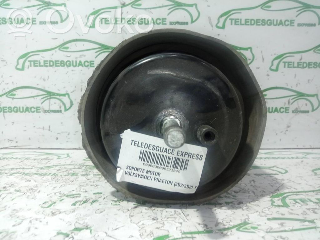 Volkswagen Phaeton Engine mount bracket 